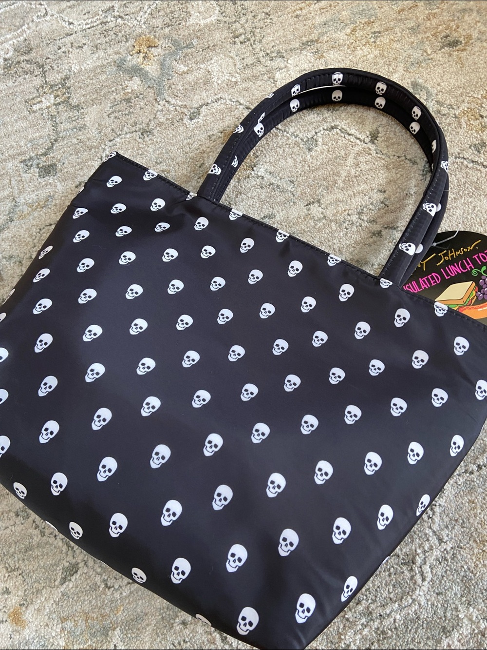 Betsey Johnson Black Skull Print Insulated Tote - Picture 7 of 12
